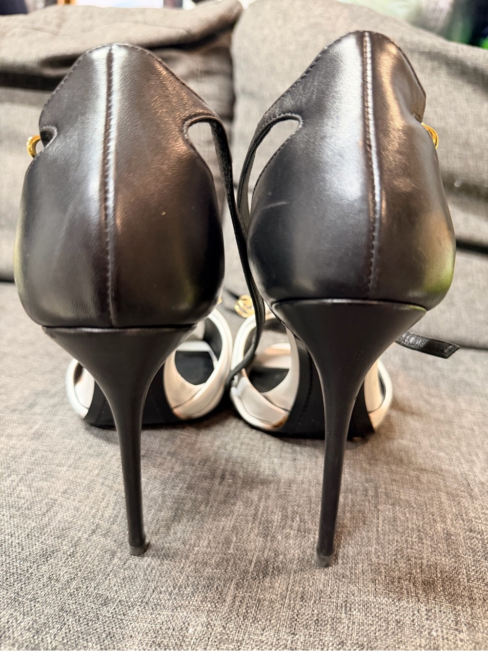 Giuseppe Zanotti Black & Cream Leather Knotted Peep-Toe Stilettos - Picture 4 of 7